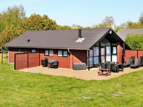 Three-Bedroom Holiday home in Oksbøl 24
